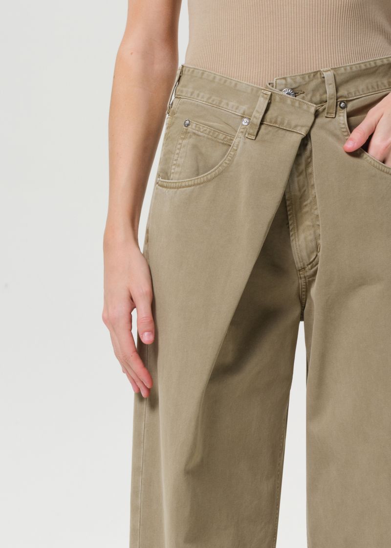 Vana Fold Jean in Myrtle