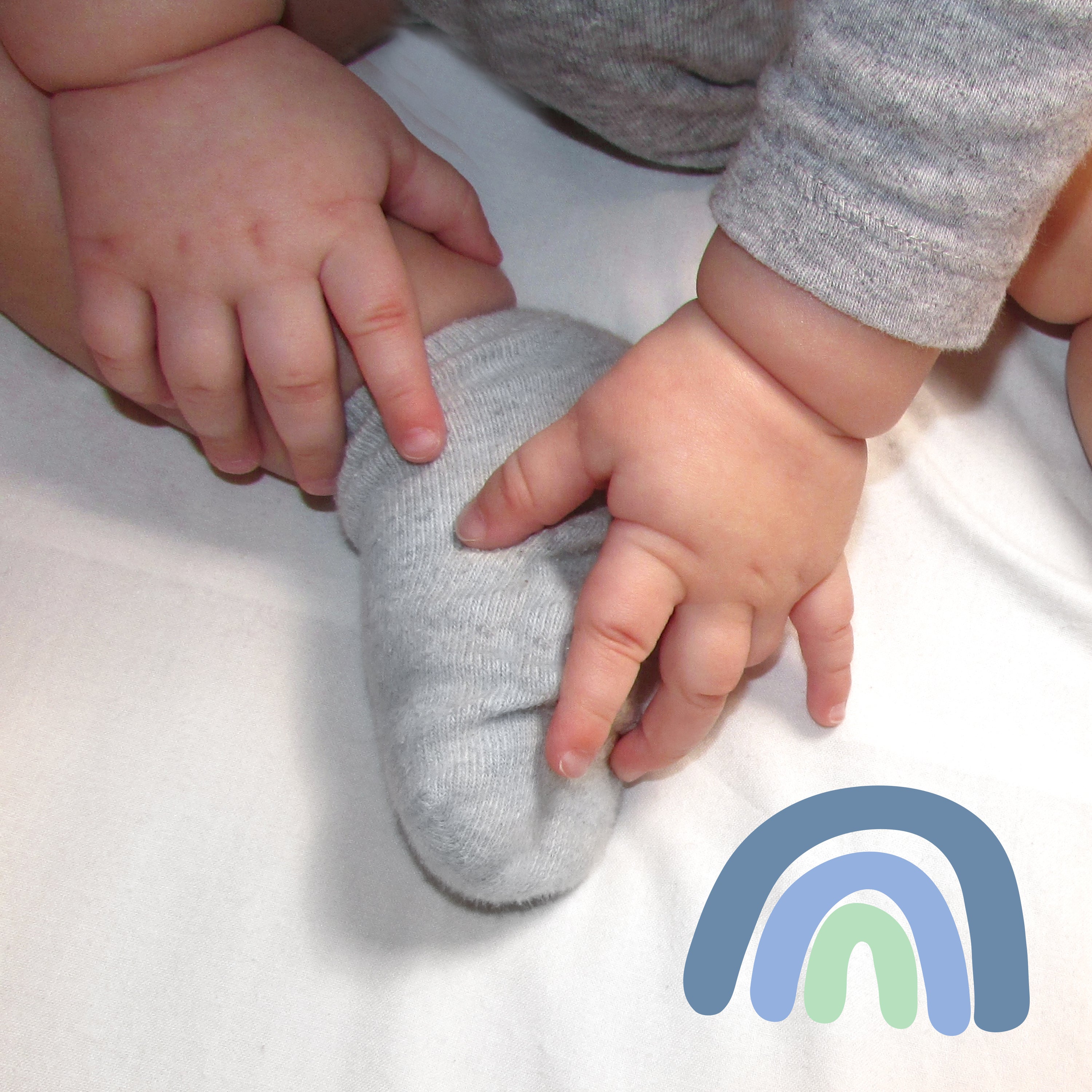 20-Pack Organic Cotton Short Sleeve Bodysuit & Sock Bundle