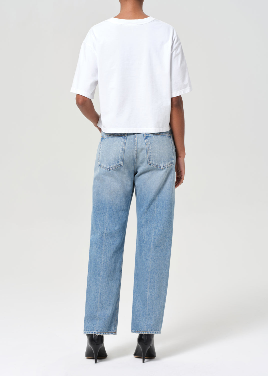 90's Mid Rise Straight in Vault
