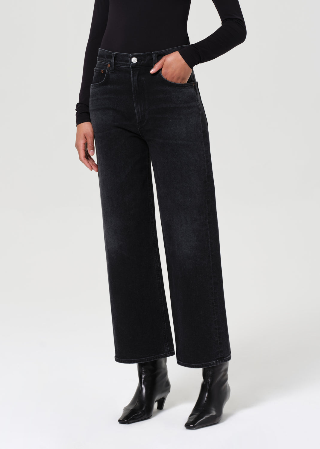 Ren Jean (Stretch) in Hush