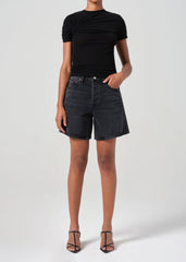 Dame Short in Hitch