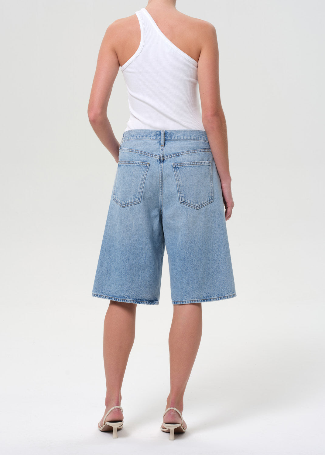 Baggy V-Short in Prevail