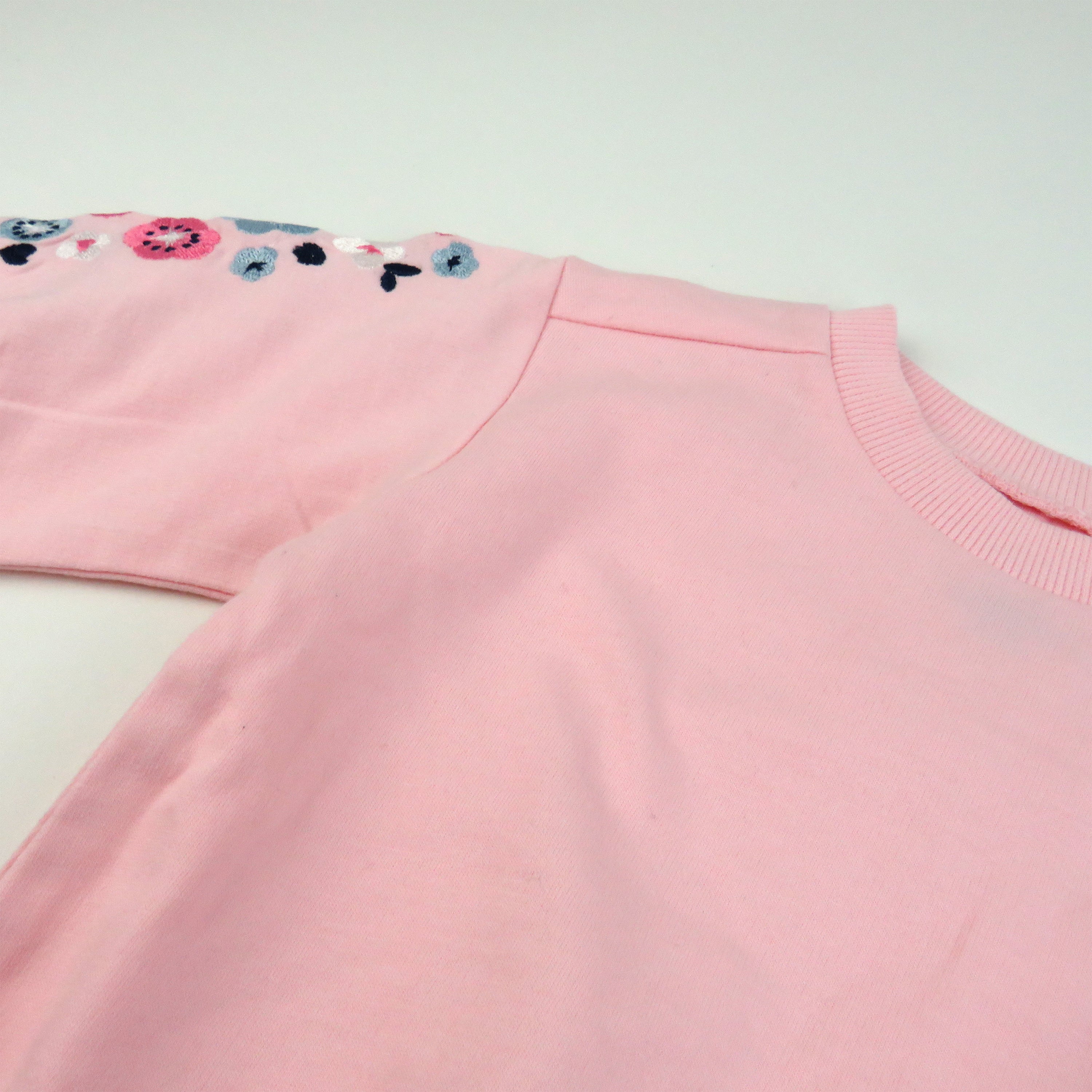 2-Piece Cozy Sweatsuit with Embroidered Sleeve