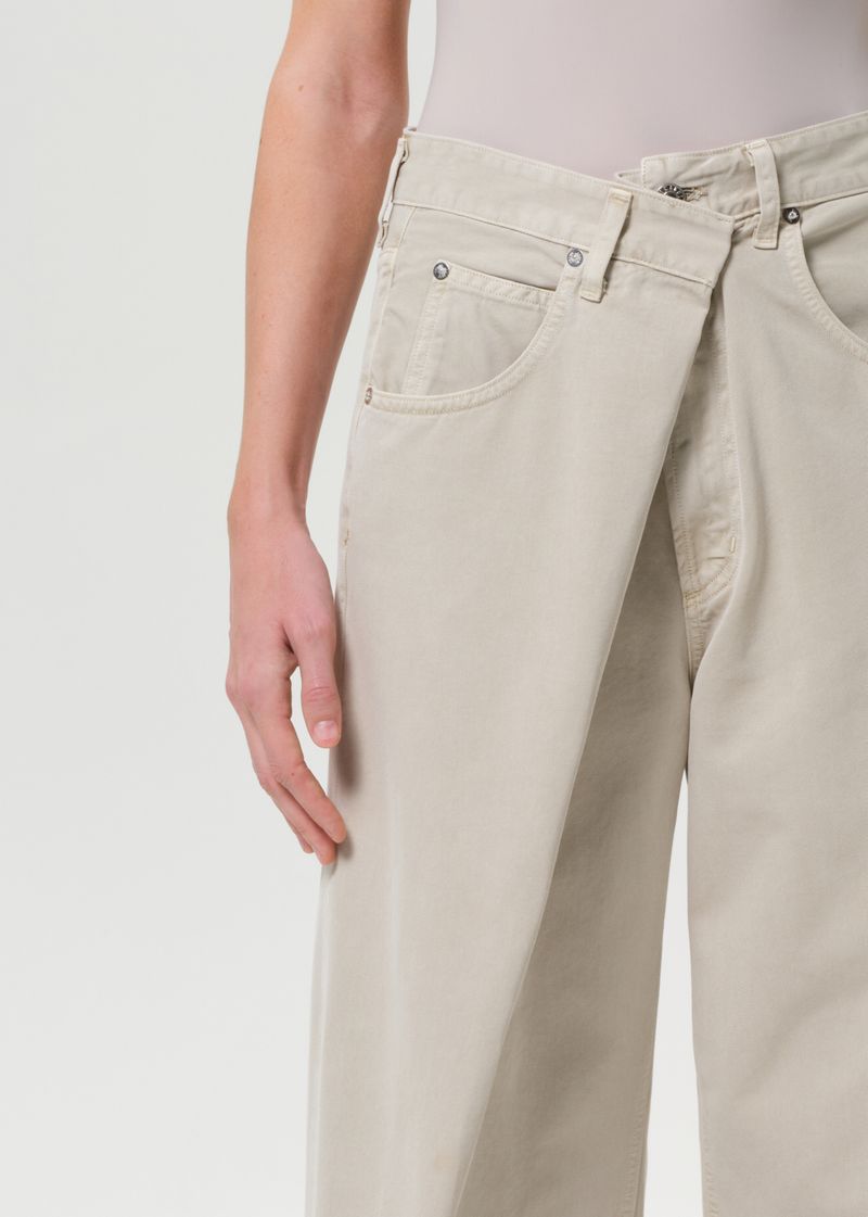 Vana Fold Jean in Comb