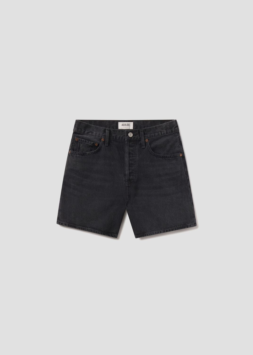 Dame Short in Hitch