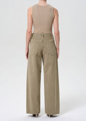 Vana Fold Jean in Myrtle