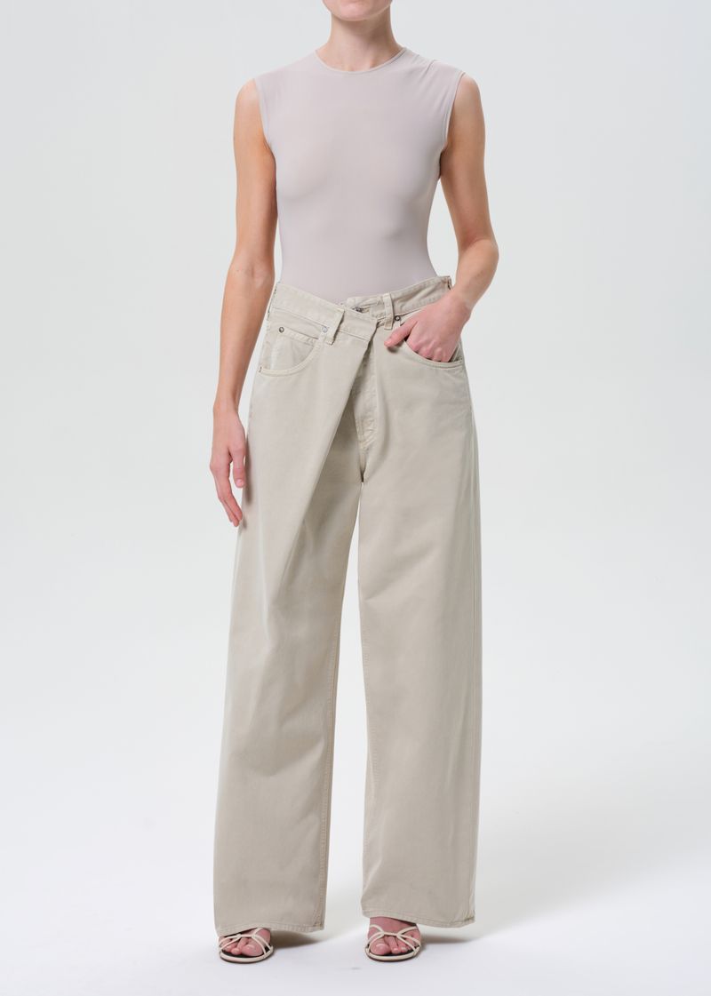 Vana Fold Jean in Comb